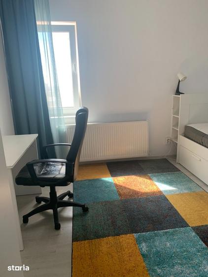 Apartament cu 3 camere semidecomandat în Drumul Taberei
