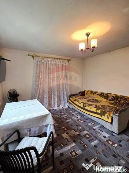 Casă cu 3 camere cu Teren 546 Mp în Central
