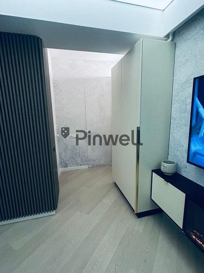Apartament cu 3 camere semidecomandat, mobilat în Pipera