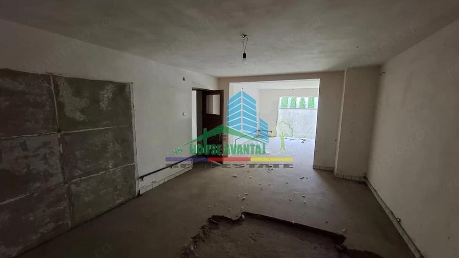 Casă cu Teren 416 Mp în Central