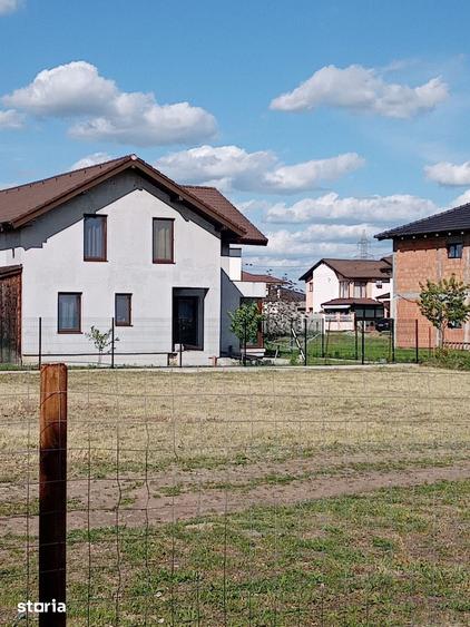 Teren de 903 mp, în Dumbrăvița