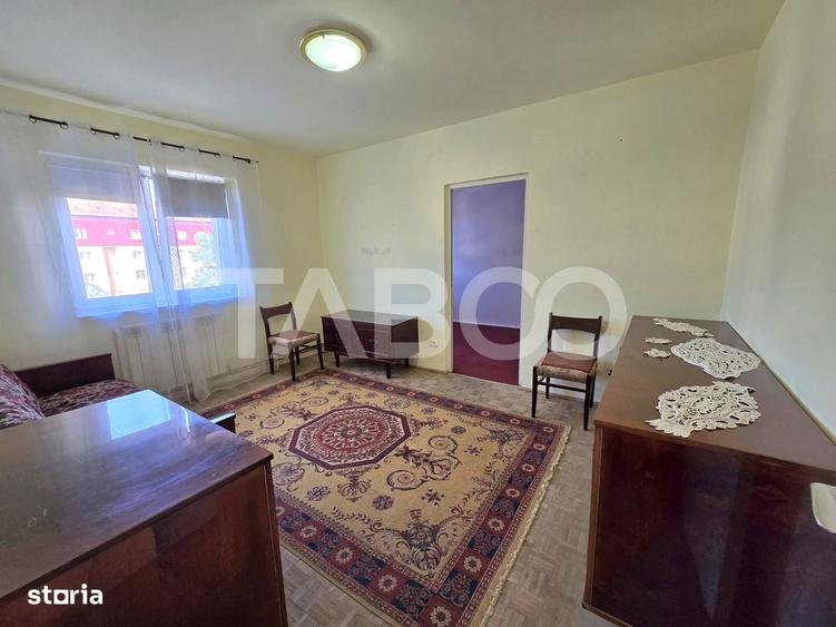 Apartament cu 2 camere nedecomandat în Mihai Viteazul