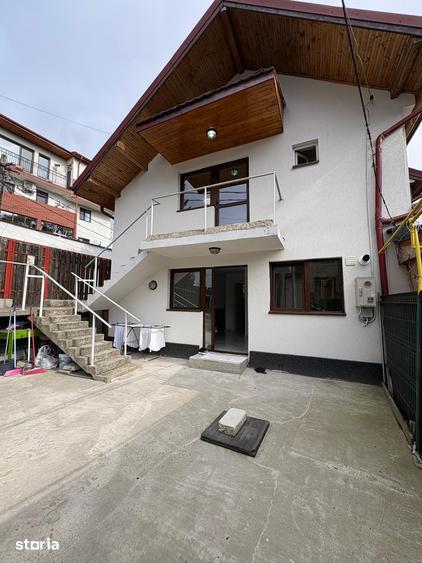 Casă cu 4 camere cu Teren 40 Mp în Vitan