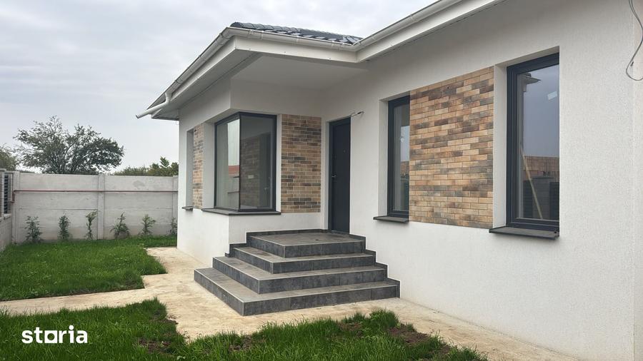 Casă cu 4 camere cu Teren 402 Mp în Berceni