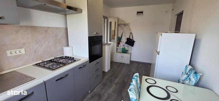 Apartament cu 2 camere semidecomandat în Mioriței