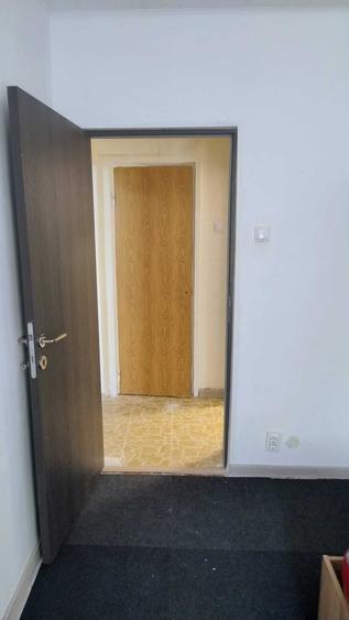 Apartament cu 2 camere semidecomandat în Gorjului