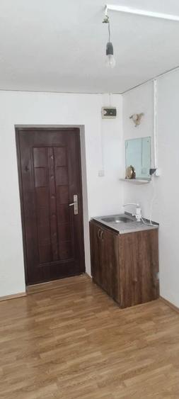 Camera camin, zona Bularga, parter, posibilitate baie proprie. 17000 euro negociabil - 3
