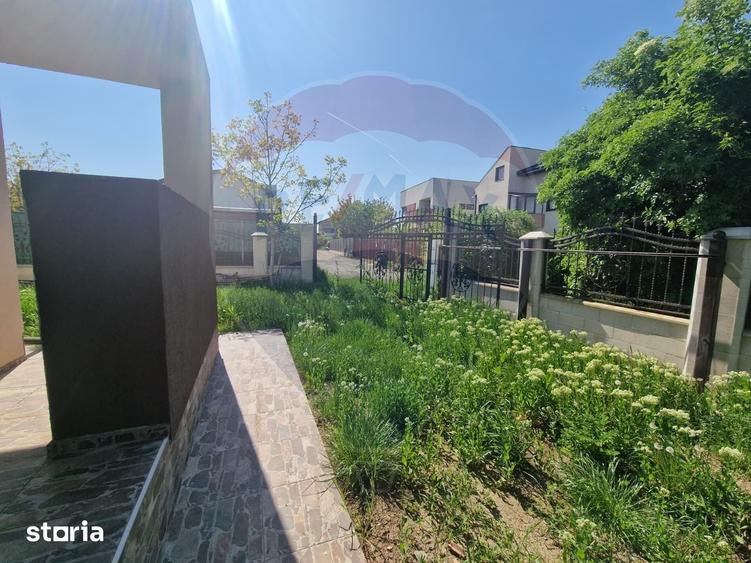 Casă cu 5 camere cu Teren 770 Mp în Balotești