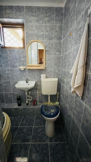 Apartament cu 3 camere decomandat în