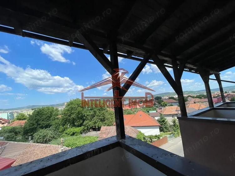 Apartament cu 3 camere semidecomandat în Făgăraș