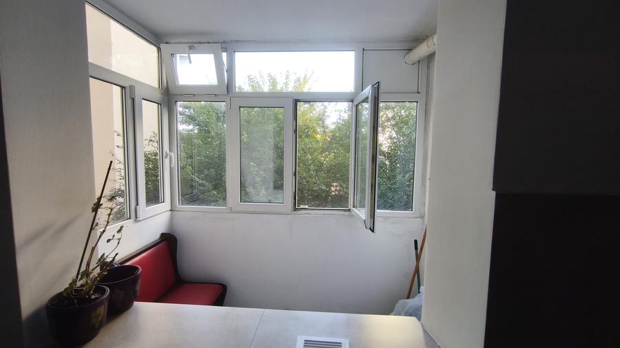 Apartament cu 3 camere decomandat, mobilat în Pantelimon