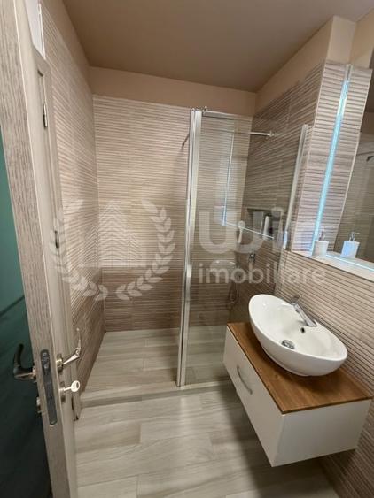Apartament cu 2 camere semidecomandat, mobilat în Semicentral