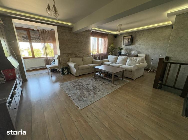 Apartament cu 5 camere în Tomis I