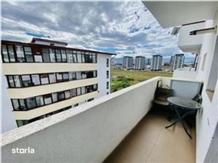 Apartament cu 3 camere decomandat în Est