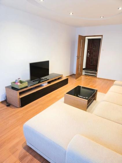 Apartament cu 2 camere decomandat, mobilat în Capitol