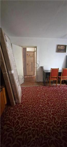 Apartament cu 2 camere semidecomandat, mobilat în Girocului