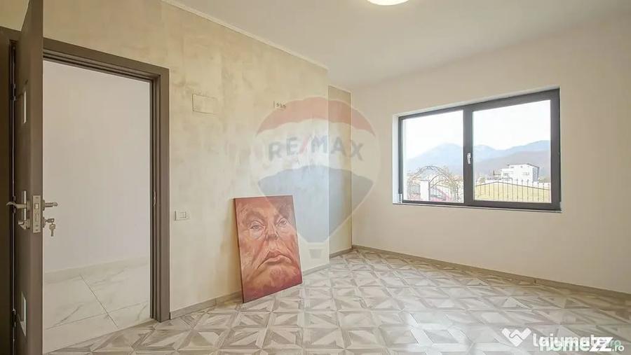 Casă cu 5 camere cu Teren 400 Mp în Bunloc