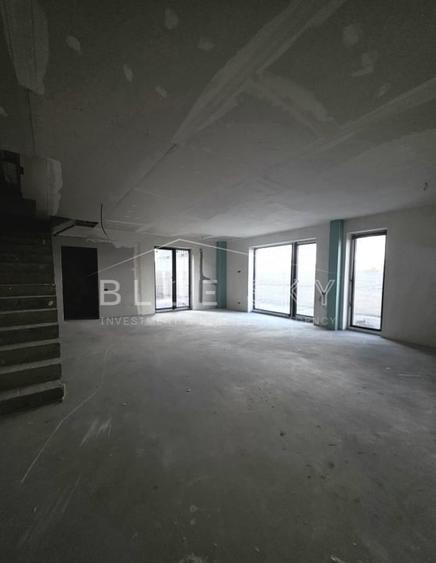 Apartament cu 3 camere decomandat în Inel I