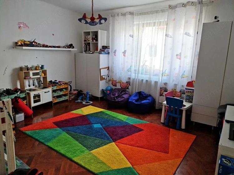 Casă cu Teren 1000 Mp în Semicentral