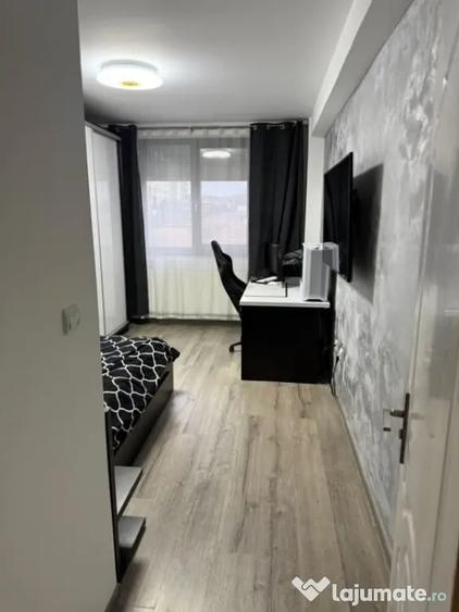 Apartament cu 3 camere decomandat în Valea Rosie