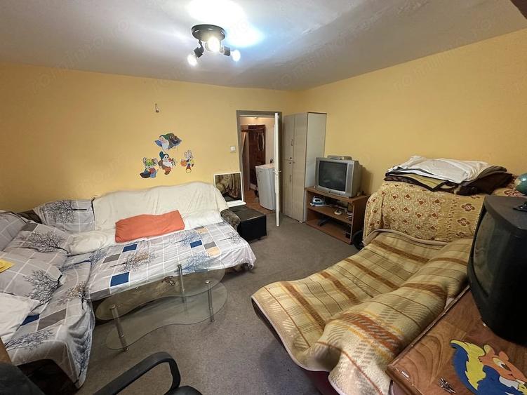 Garsonieră decomandată în Aradului