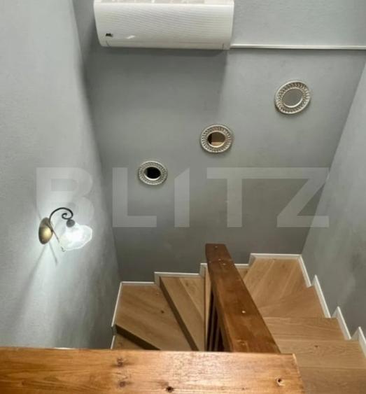 Casă individuală cu 5 camere cu Canalizare în Viișoara