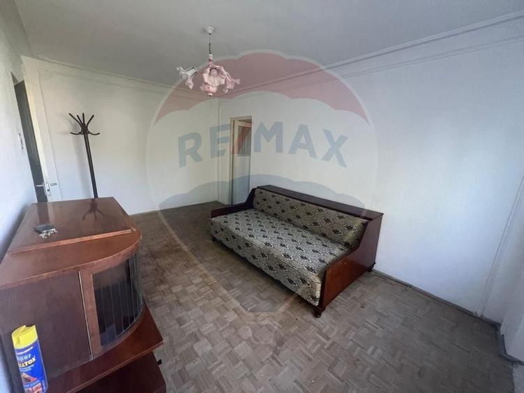 Apartament cu 2 camere semidecomandat în Gară