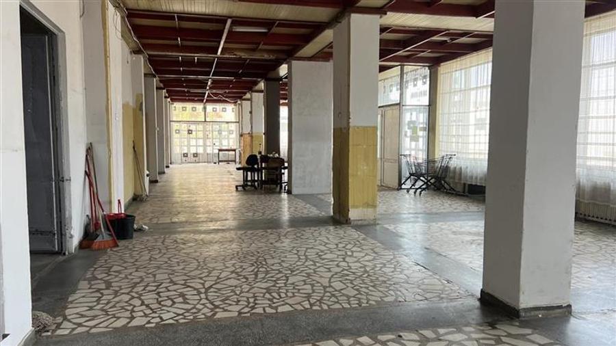 Spațiu comercial, de 474 mp, în Vest
