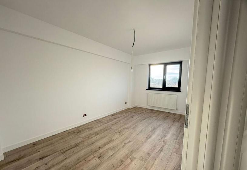 Apartament cu 3 camere decomandat în Calea Călărașilor
