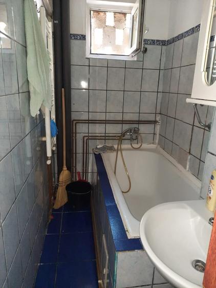 Apartament cu 2 camere nedecomandat în Girocului