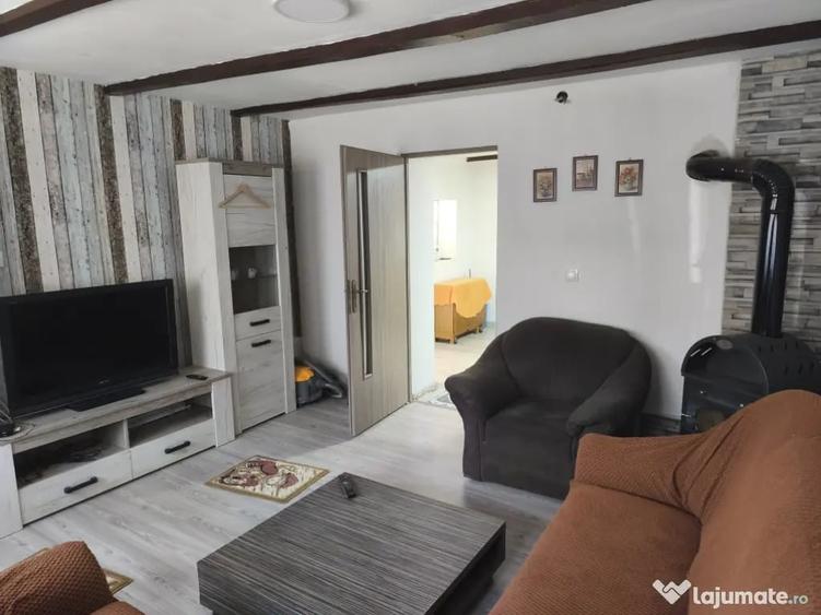 Casă cu 3 camere în Uileacu de Munte