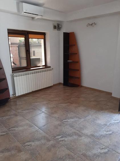Spațiu comercial, de 30 mp, în Tomis II