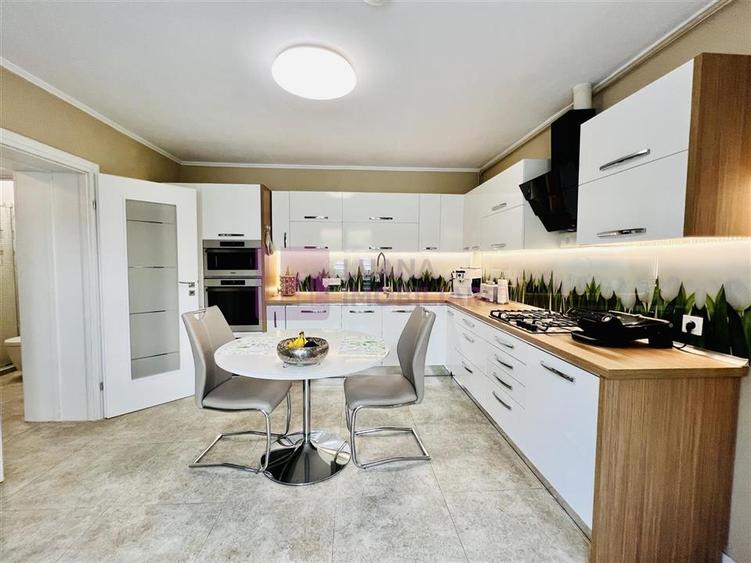 Duplex cu 4 camere cu Piscina în Calea Dumbrăvii