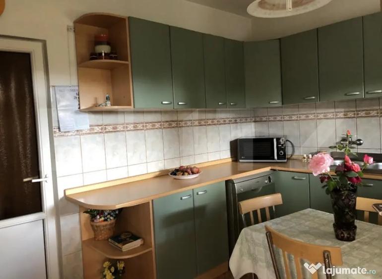 Casă cu 5 camere cu Teren 1100 Mp în Lucian Blaga