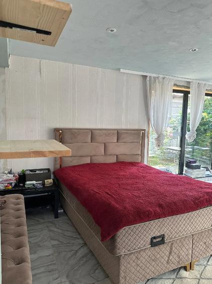 Casă cu 5 camere cu Teren 1000 Mp în Brezoaia
