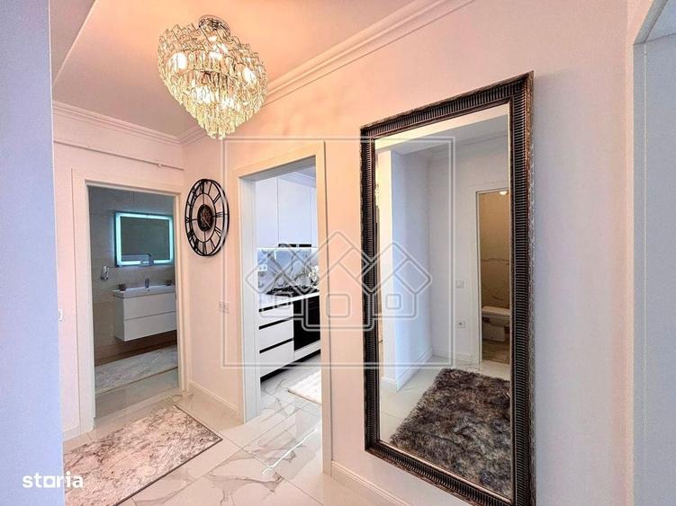 Apartament cu 4 camere în Cristian