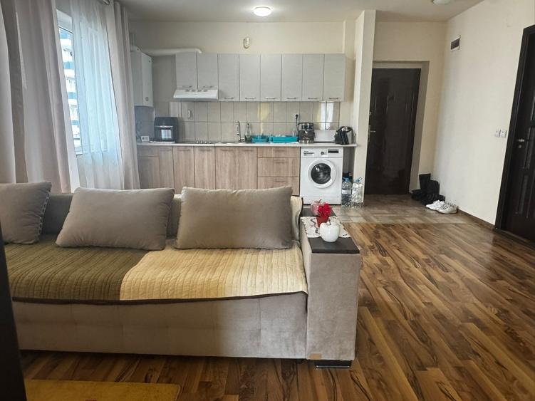 Apartament cu 2 camere semidecomandat în Florești
