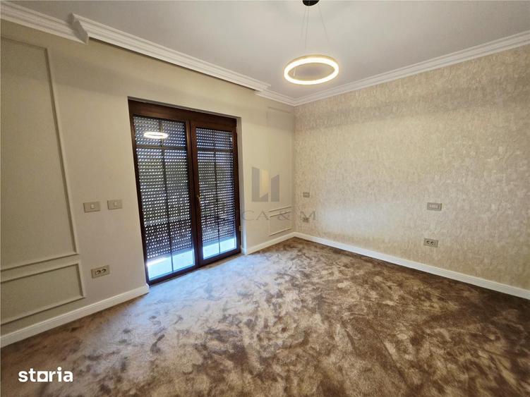 Casă cu 5 camere cu Teren 300 Mp în Ghiroda