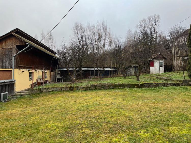 Casă cu 2 camere în Valea Mare