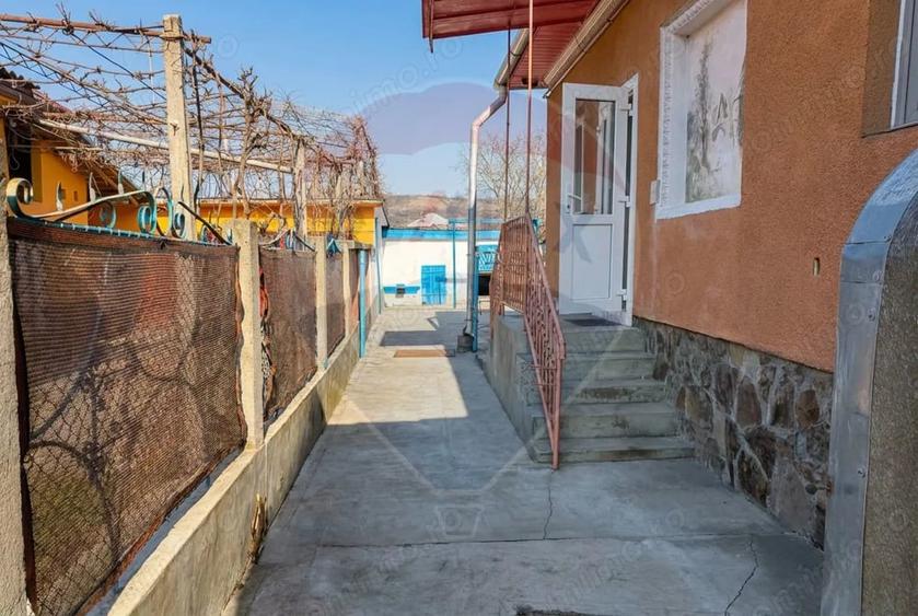 Casă cu 3 camere cu Teren 617 Mp în Sud