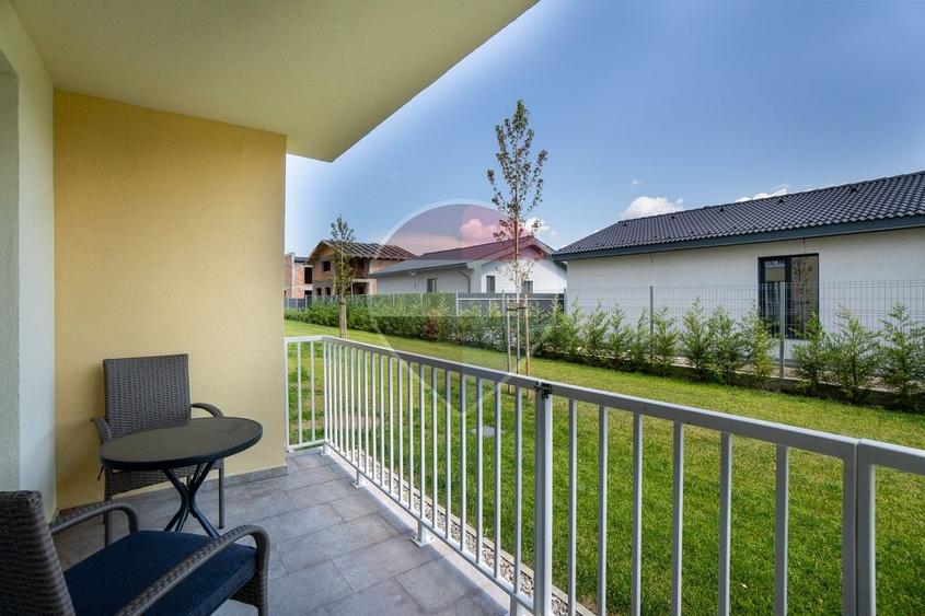 Apartament cu 3 camere decomandat, mobilat în Sânpetru
