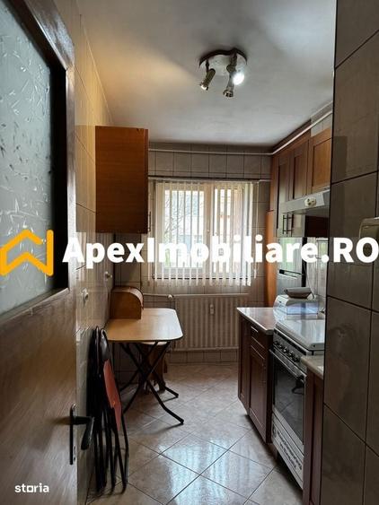 Garsonieră decomandată în Basarab