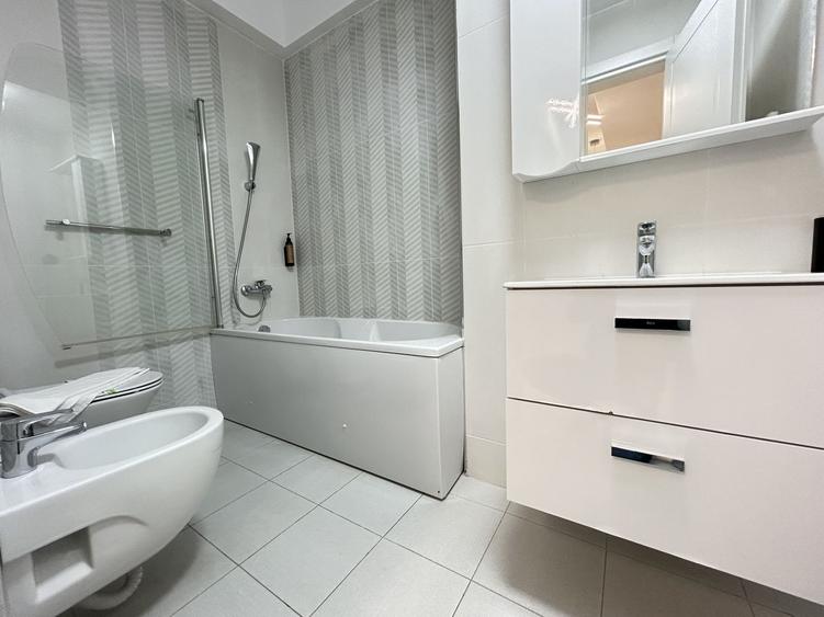 Apartament cu 3 camere decomandat, mobilat în Nord