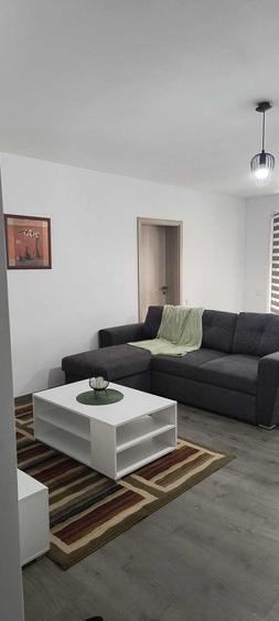 Apartament cu 2 camere semidecomandat în Florești