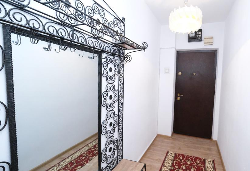 Apartament cu 2 camere decomandat în Drumul Taberei