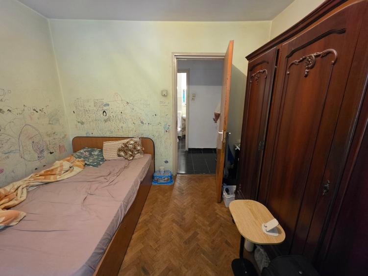 Apartament cu 2 camere decomandat în Titan