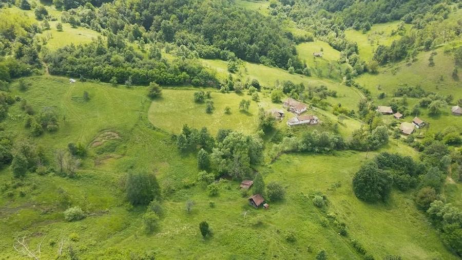 Teren de 15334 mp, în Vorța