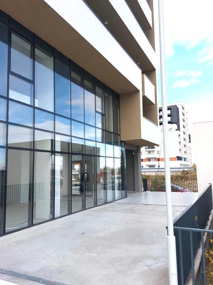 Spațiu comercial, de 140 mp, în Dârste