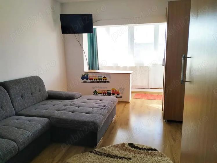 Garsonieră decomandată în Central