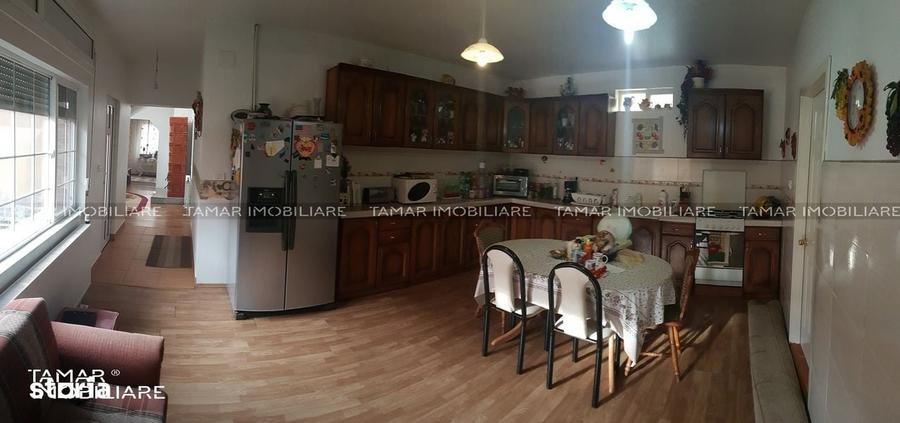 Casă cu 4 camere în 6 Vânători